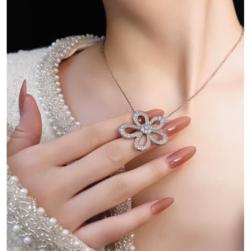 Vca Necklaces